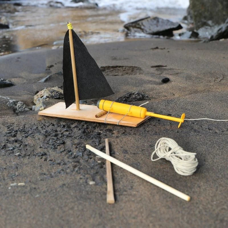 KIKKERLAND Huckleberry Make Your Own Motor Boat 1 KIKKERLAND Huckleberry Make Your Own Motor Boat